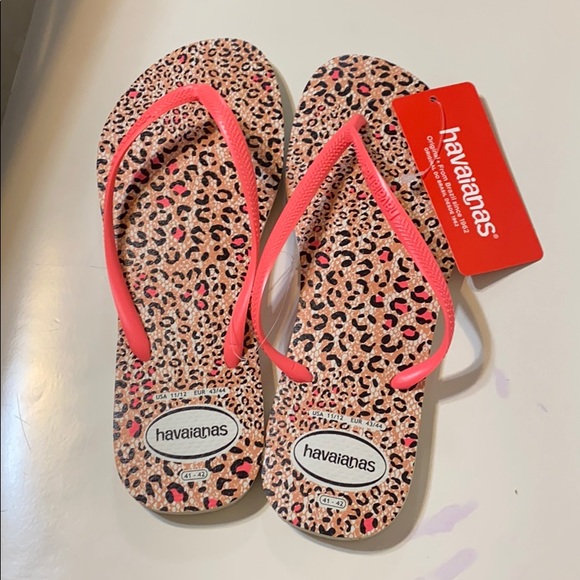 Havaianas Beige Coral Slim Animal Printed Flip Flops | sdr.com.ec